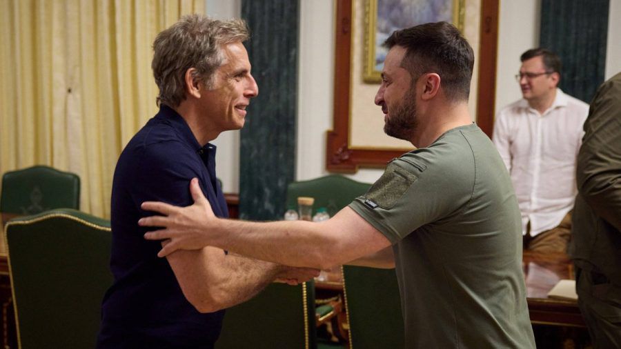 Ben Stiller (li.) und Wolodymyr Selenskyj bei ihrem Treffen in Kiew. (eee/spot)