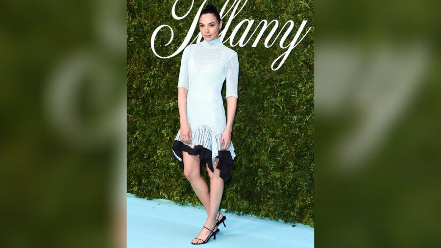 Der israelische Filmstar Gal Gadot steht derzeit für die Netflix-Produktion "Heart of Stone" vor der Kamera. (jk/spot)