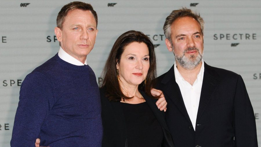 Daniel Craig (li.), Barbara Broccoli und "James Bond: Spectre"-Regisseur Sam Mendes. (jom/spot)