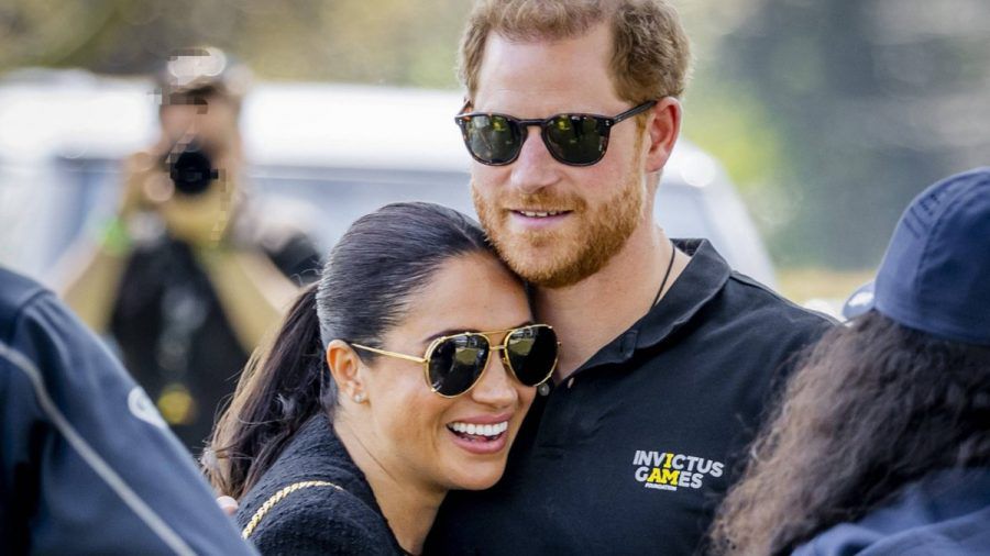 Prinz Harry und Herzogin Meghan trafen sich erneut mit Oprah Winfrey. (ili/spot)
