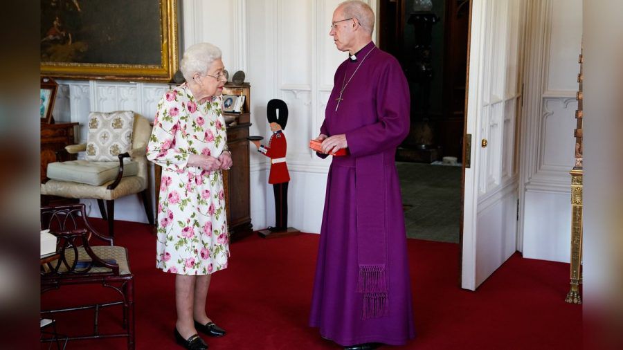 Queen Elizabeth II. und Justin Welby auf Schloss Windsor. (jom/spot)