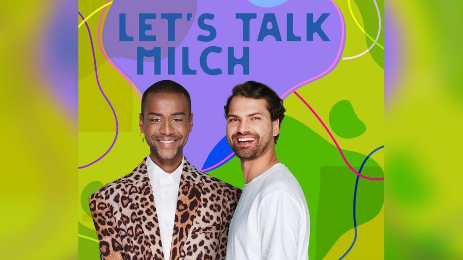 Moderator Tarik spricht in dem Podcast "Let's Talk Milch" mit Schauspieler Jimi Blue Ochsenknecht. (obr/spot)