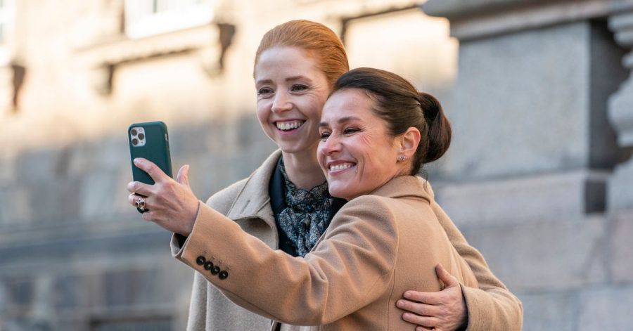 Sidse Babett Knudsen (r) als Birgitte Nyborg in einer Szene aus «Borgen».