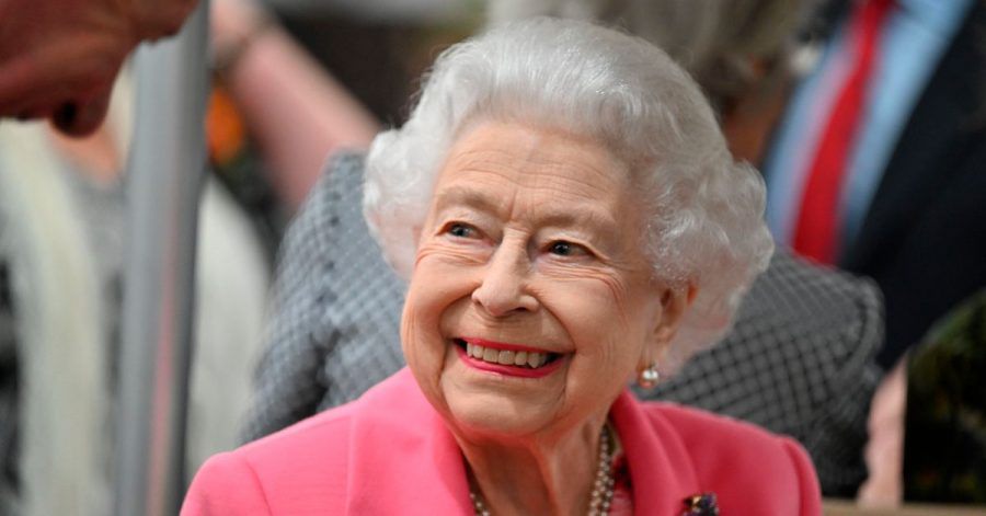 Die britische Königin Elizabeth II. beim Bsuch bei der traditionellen Chelsea Flower Show.