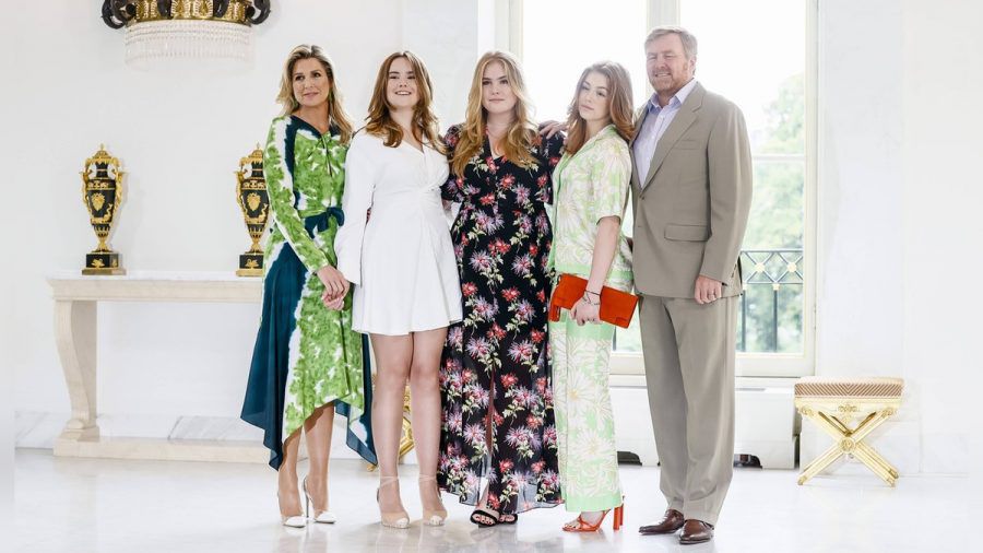 Die niederländische Königsfamilie v.l.n.r.: Königin Máxima, Prinzessin Ariane, Prinzessin Amalia, Prinzessin Alexia und König Willem-Alexander. (mia/spot)