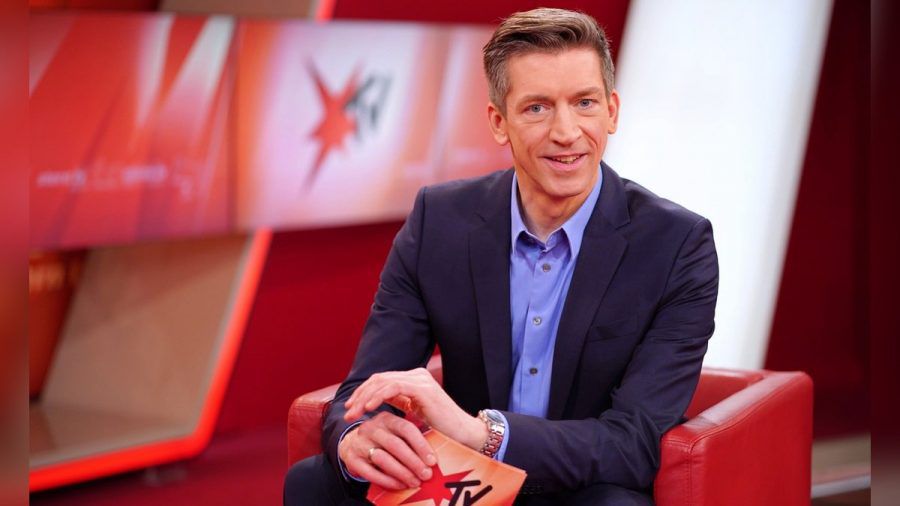 Steffen Hallaschka muss bei "stern TV" pausieren. (jom/spot)