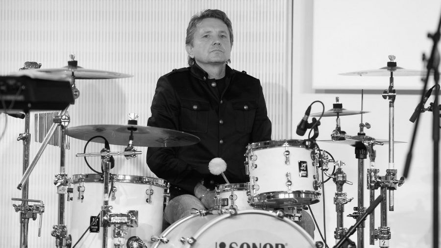 Klaus Scharfschwerdt stieß Ende der 1970er Jahre als Schlagzeuger zu den Puhdys. (tae/spot)