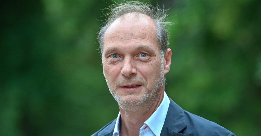 Martin Brambach übt sich täglich in Achtsamkeit.