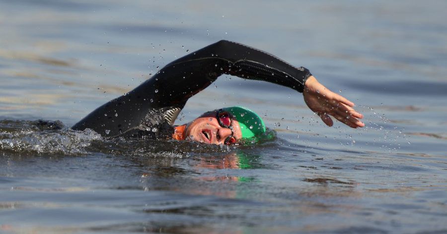 Der Langstreckenschwimmer Joseph Heß schwimmt weiter.