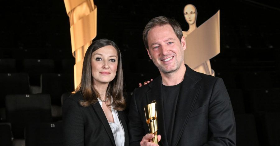 Die Schauspielerin Alexandra Maria Lara und der Regisseur Florian Gallenberger bei einem Fototermin zur Bekanntgabe der Nominierungen für den Deutschen Filmpreis im Mai. Die Auszeichnungen werden am 24. Juni verliehen.