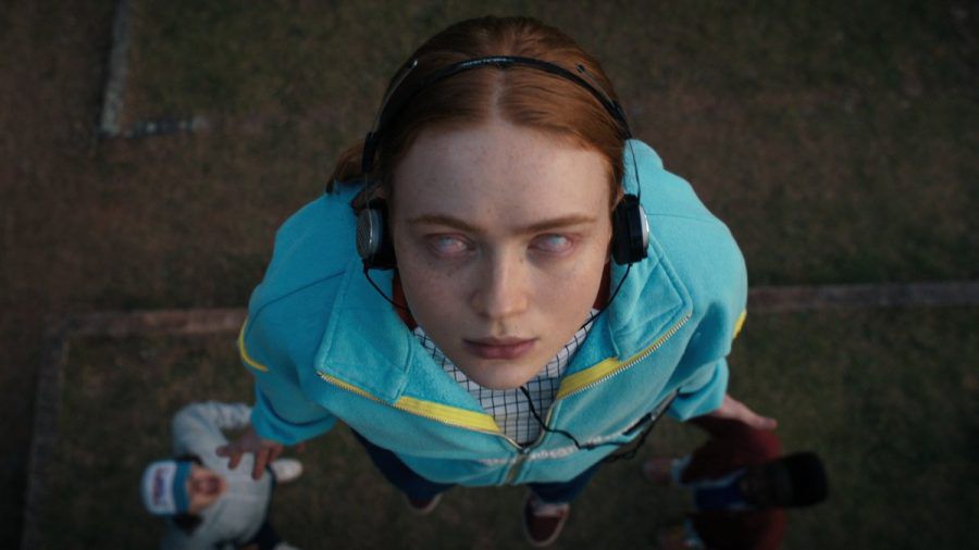Max Mayfield (Sadie Sink, 20) wird vom Song "Running Up That Hill" gerettet. (dr/spot)
