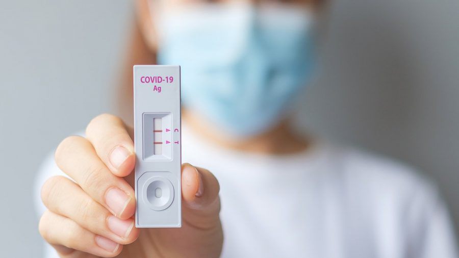 Bei einem positiven Corona-Test werden fünf Tage Isolation verordnet. (eee/spot)