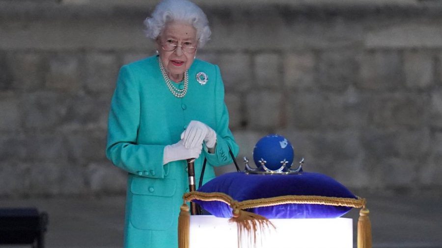 Die Queen bei ihrem Auftritt in Windsor. (hub/spot)