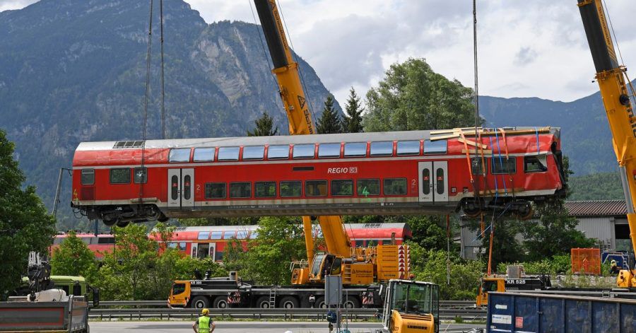 Die Aufräumarbeiten an der Unglücksstelle sollen heute weitergehen.
