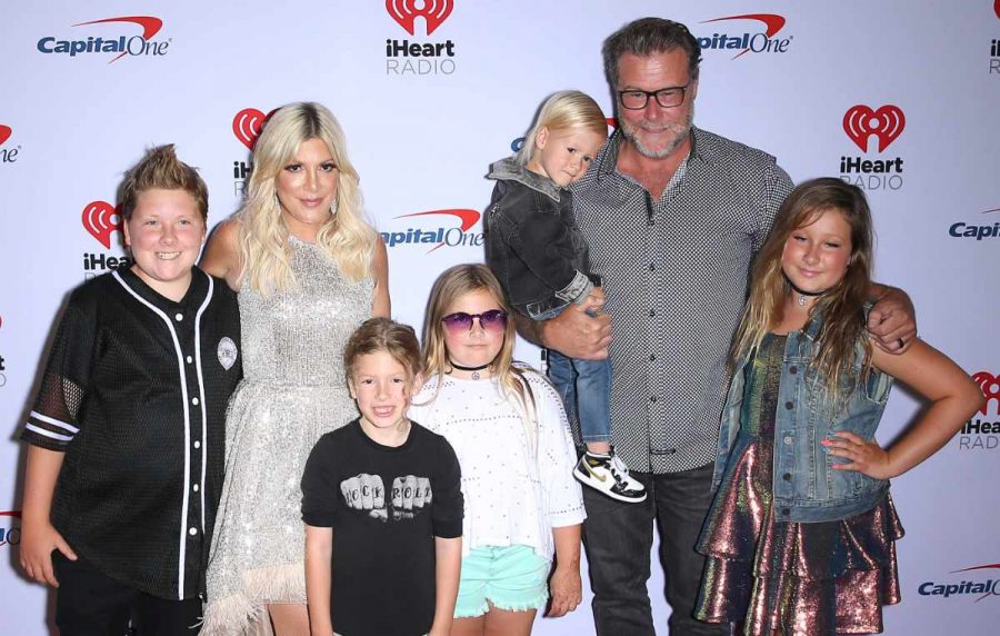 Tori Spelling und Dean McDermott mit ihren fünf Kindern