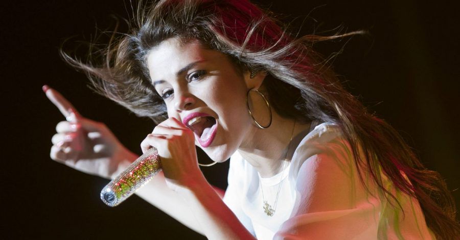 Selena Gomez 2013 bei einem Konzert in Frankfurt am Main.