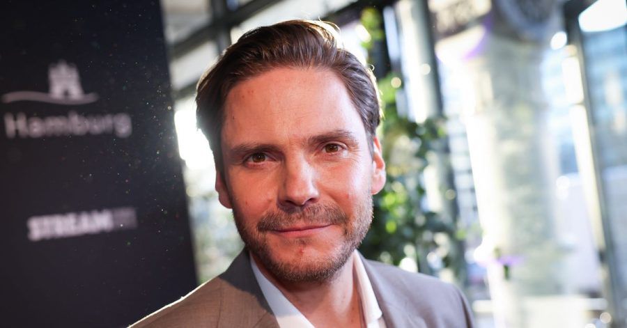 Daniel Brühl lebt jetzt mit seiner Familie in Spanien auf dem Lande.