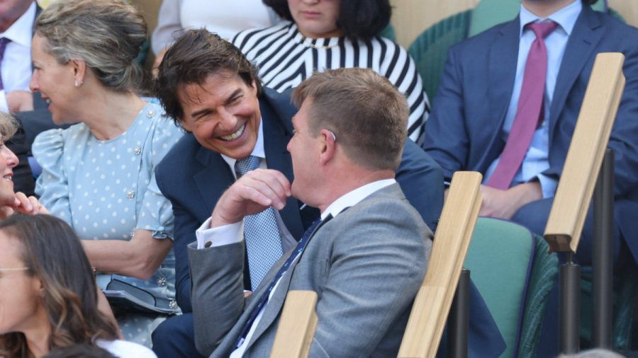 Tom Cruise auf der Wimbledon-Tribüne. (hub/spot)