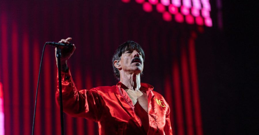 Die US-Rocker Red Hot Chili Peppers haben ein neues Album angekündigt. Hier Sänger Anthony Kiedis bei einem Auftritt in Barcelona.