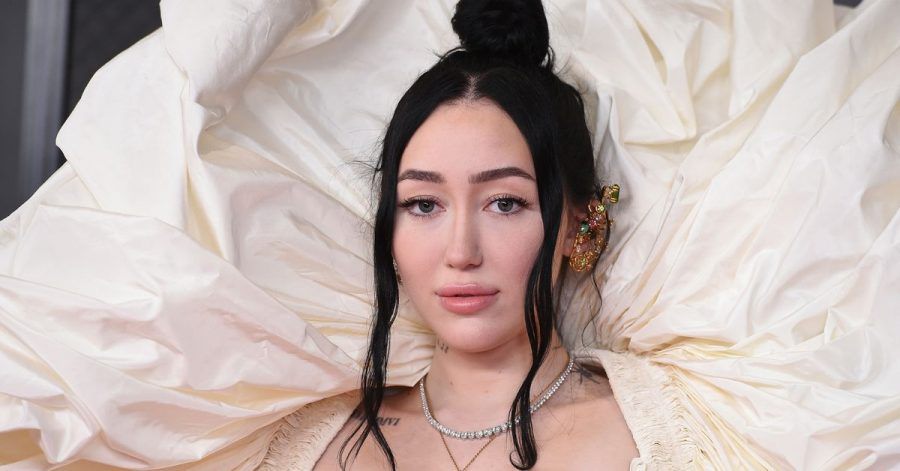 Sängerin Noah Cyrus bei der Grammy-Verleihung 2021 in Los Angeles.
