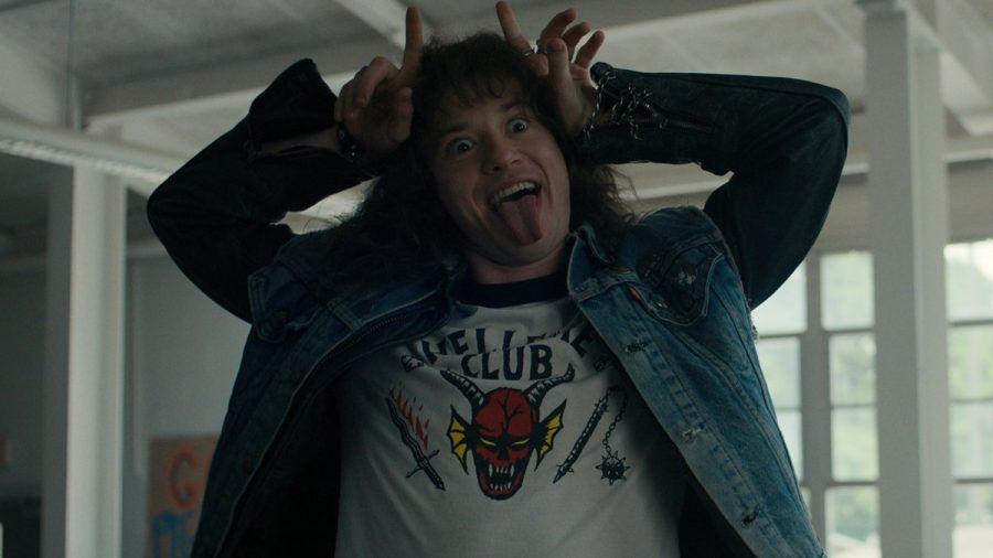 Joseph Quinn als "Stranger Things"-Durchstarter Eddie Munson. (stk/spot)