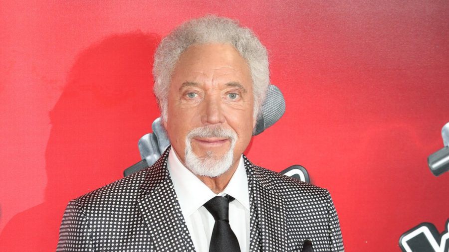 Sir Tom Jones ist aktuell auf großer Tournee. (tae/spot)