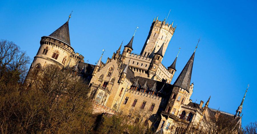 Das Schloss Marienburg südlich von Hannover. Im Streit um die Marienburg will das Landgericht Hannover heute seine Entscheidung bekannt geben.