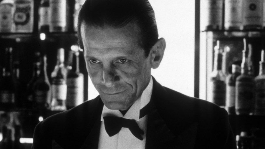 Joe Turkel als Barkeeper im Horrorfilm "Shining". (eee/spot)