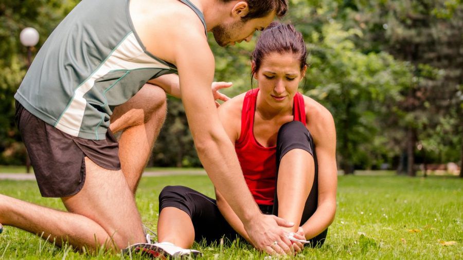 Muskelprellungen und Verstauchungen zählen zu den häufigsten Sportverletzungen. (eee/spot)