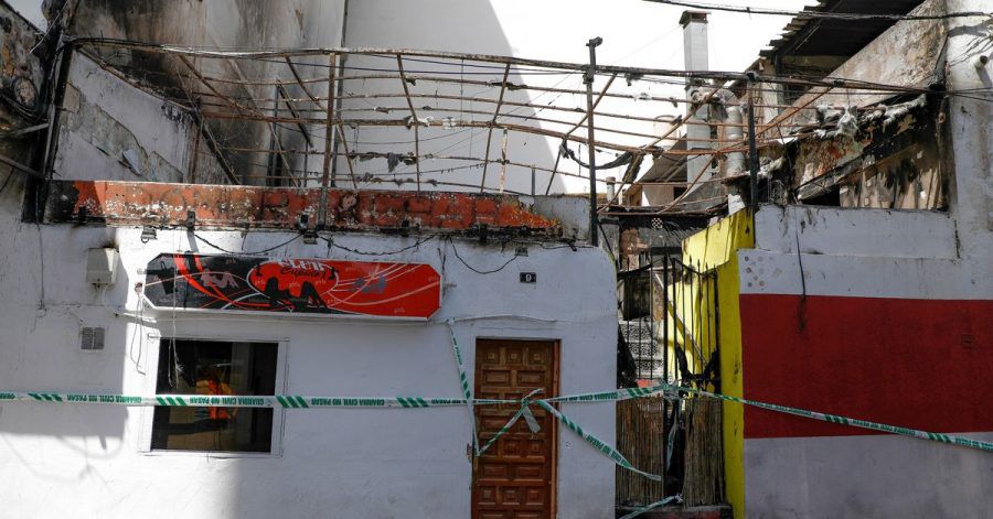 Ein Restaurant wurde durch den Brand stark beschädigt.