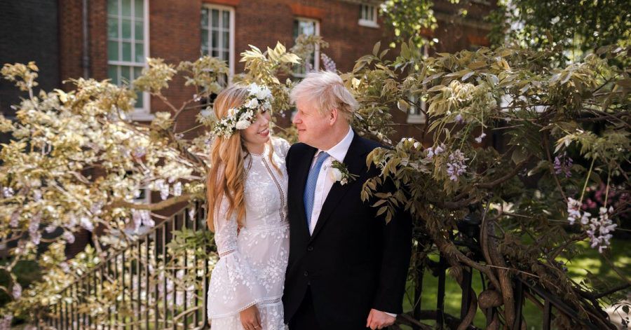 Der damalige britische Premierminister Boris Johnson und seine Frau Carrie Johnson im Garten von Downing Street Nr. 10.