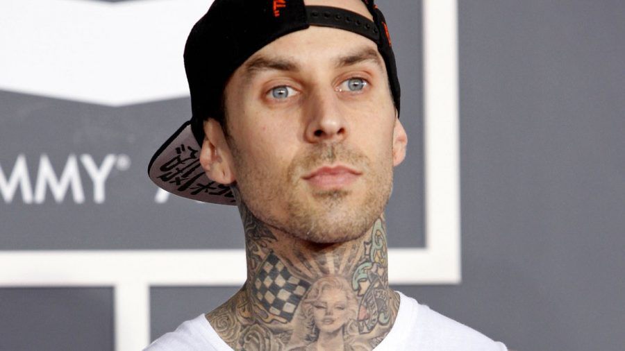 Travis Barker lag mit einer Entzündung der Bauchspeicheldrüse im Krankenhaus. (tae/spot)