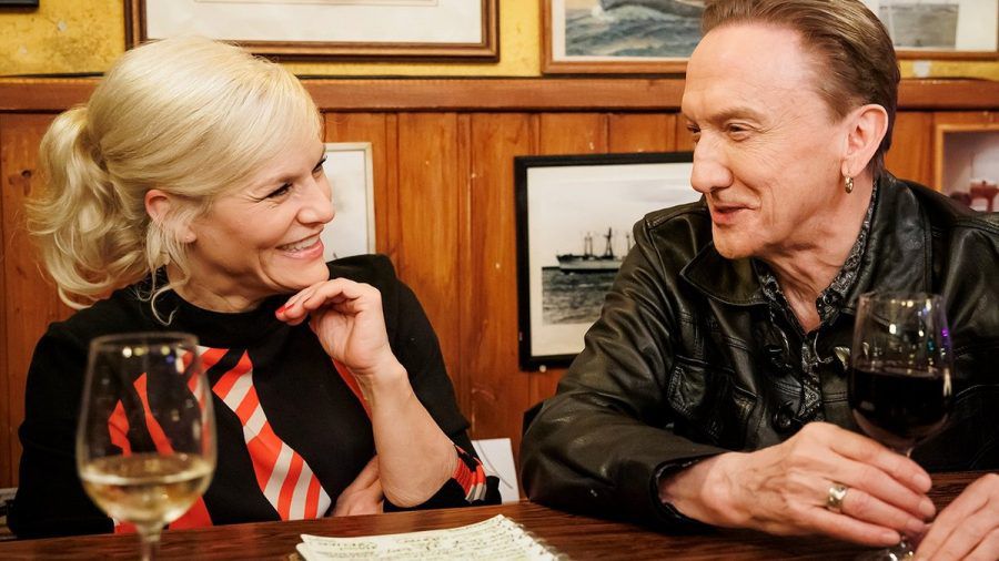 Ina Müller mit Jubiläumsgast Marius Müller-Westernhagen. (smi/spot)