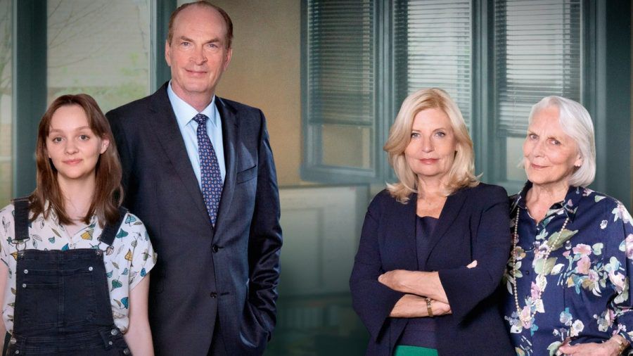 Markus Gellert (Herbert Knaup) und Isa von Brede (Sabine Postel, 2.v.r.) bekommen Verstärkung in ihrem Team. (jom/spot)