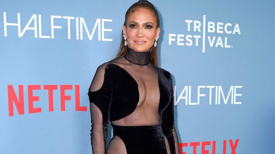 Jennifer Lopez zeigt ihren perfekten Körper gern