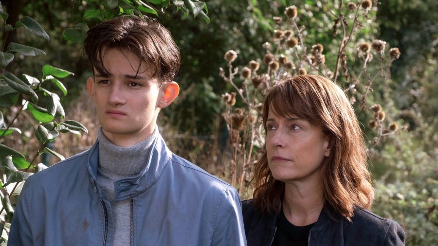 Täter oder doch auch irgendwie Opfer? Kommissarin Brasch (Claudia Michelsen) mit dem Verdächtigen Adam Dahl (Eloi Christ). (dr/spot)
