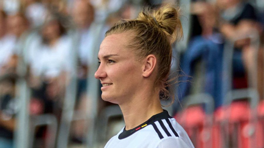 Alexandra Popp ist die erfahrenste Fußballspielerin im DFB-Kader. (wue/spot)