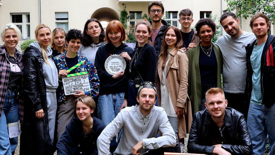 Die Dreharbeiten zu "Himmel & Erde" laufen noch voraussichtlich bis Ende Juli 2022. (wue/spot)