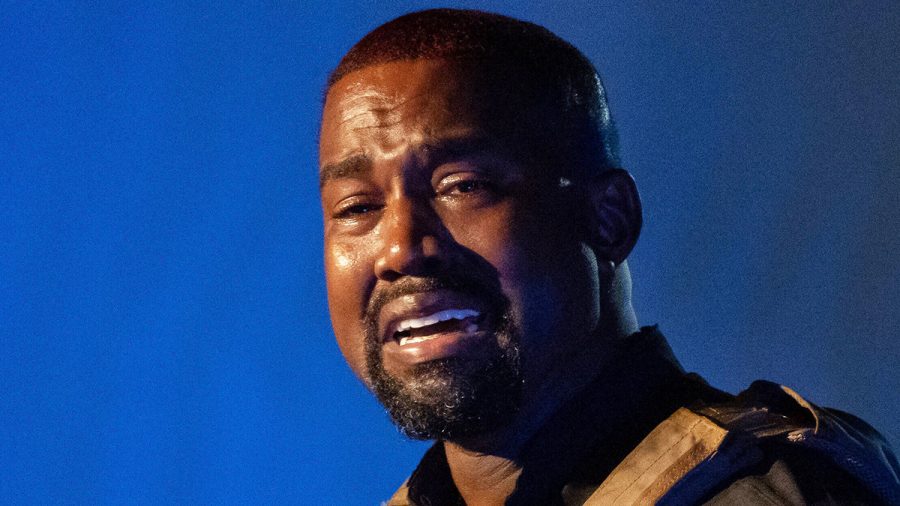 Kanye West weint