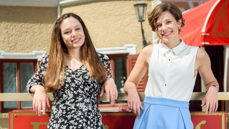 Aylin Ravanyar (l.) als Valentina Saalfeld und Dorothée Neff (r.) als Eleni Schwarzbach sind die Neuen bei "Sturm der Liebe". (jom/spot)