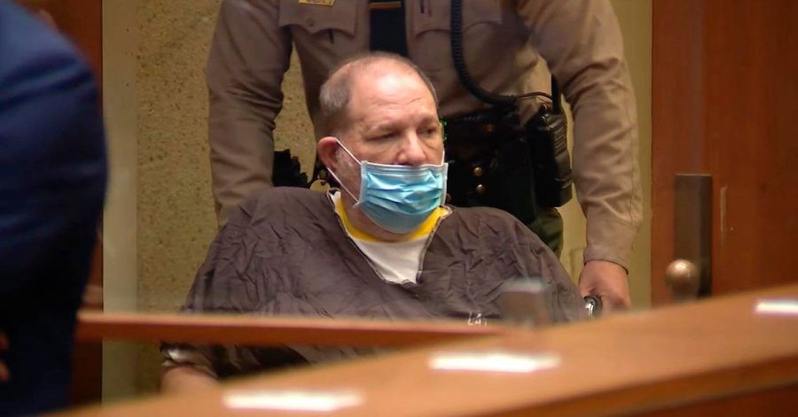 Der verurteilte Vergewaltiger und in Ungnade gefallenen Film-Mogul Harvey Weinstein bei einer Anklageverlesung Los Angeles.