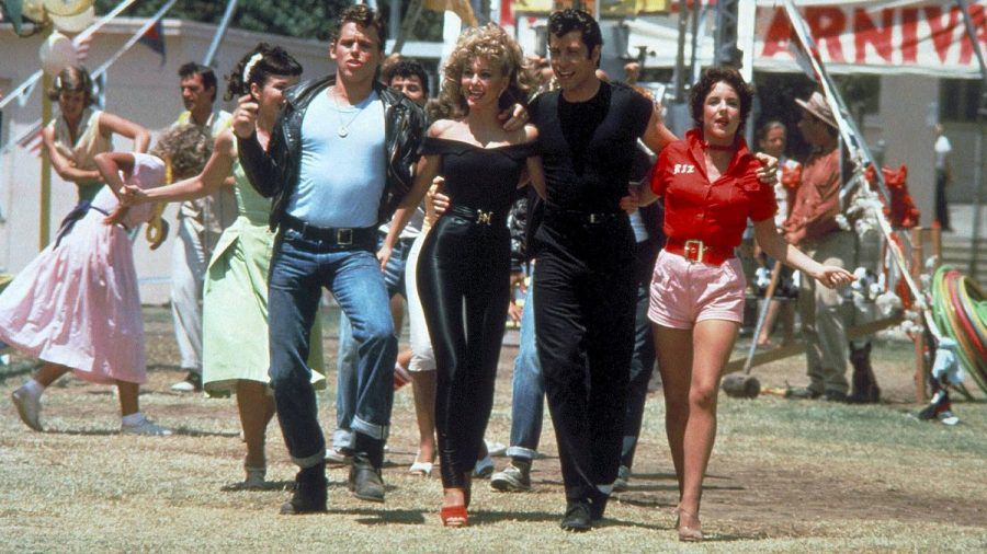 Jeff Conaway, Olivia Newton-John, John Travolta und Stockard Channing (v.l.n.r.) in "Grease". (jom/spot)