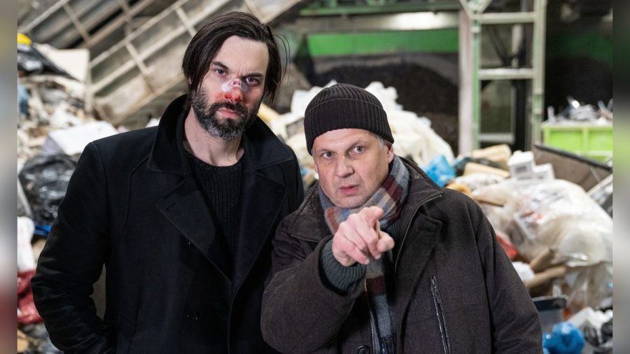 "Laim und das Hasenherz": Lukas Laim (Max Simonischek, l.) und Anton Simhandl (Gerhard Wittmann) rätseln über die Identität der gefundenen Leiche. (cg/spot)