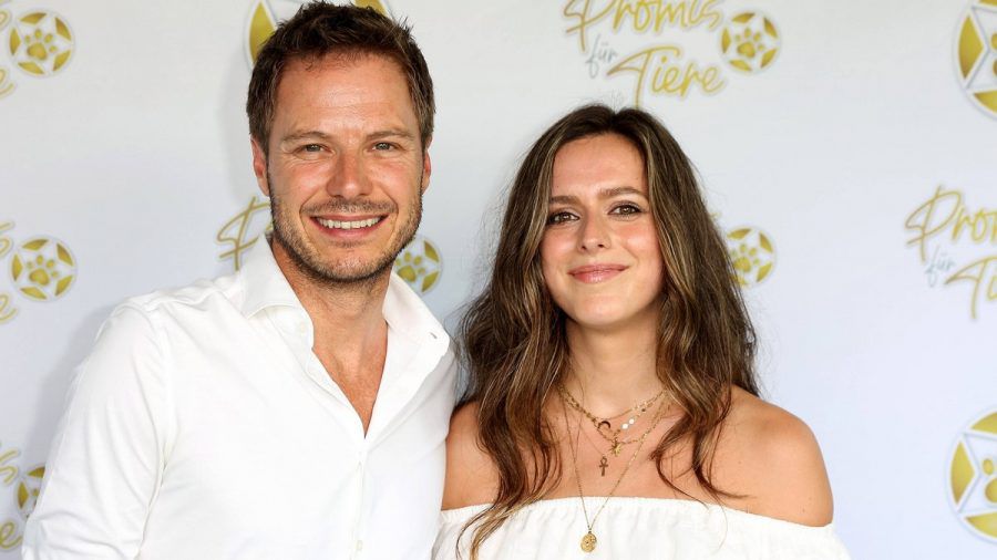 Florian Weiss und seine Frau Caroline werden Eltern. (tae/spot)