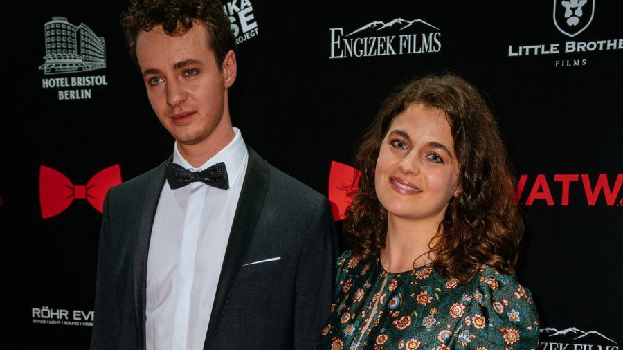 Die Schauspieler Ronja Forcher und Felix Briegel haben geheiratet. (ili/spot)