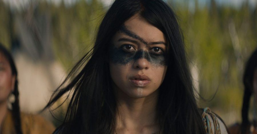 Amber Midthunder als Komantschen-Kriegerin Naru in eine Szene aus «Prey». Der Thriller ist bei Disney+ zu streamen.