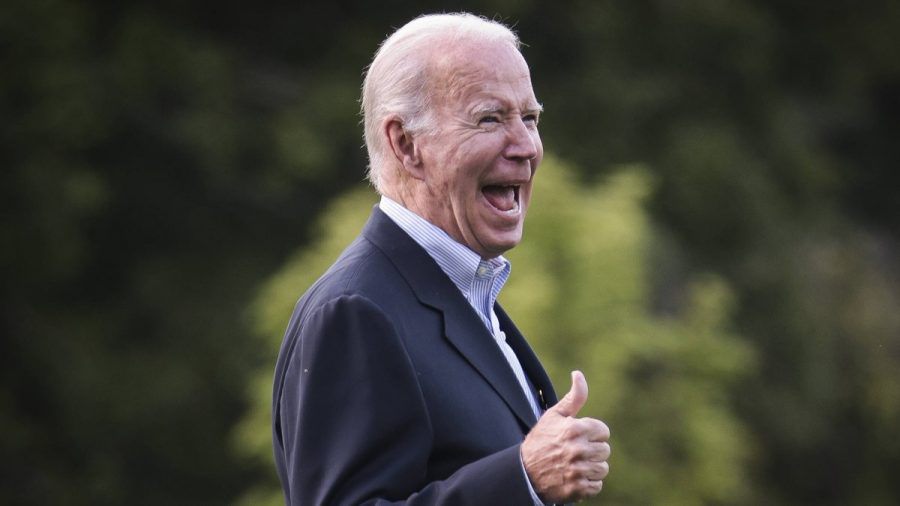 Joe Biden zeigte sich nur wenige Stunden nach seinem zweiten Negativ-Test in der Öffentlichkeit. (dr/spot)