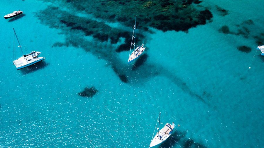 Wo Luxus-Yachten in glasklarem Wasser schaukeln, sind oft die Promis anzutreffen. (mia/spot)