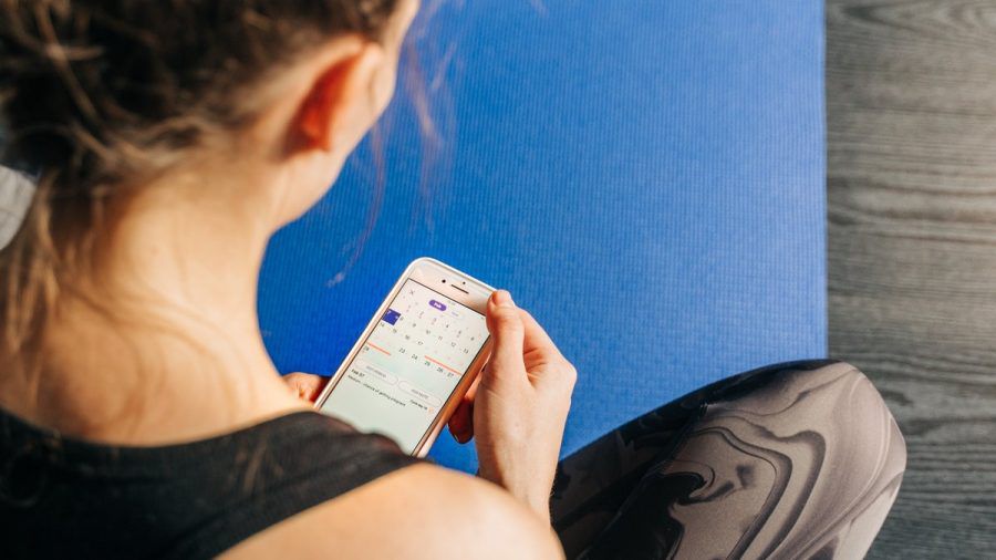 Wer seinen Monatszyklus mit einer App dokumentiert, sollte sich mit den Datenschutzbestimmungen der Anwendung auseinandersetzen. (elm/spot)