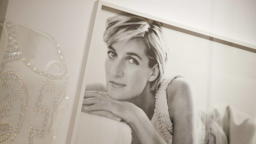 In der Doku "Dianas letzte Nacht: Liebe, Leben, Legende" spielen auch die Fotos, die Mario Testino beim Shooting von 1991 von Prinzessin Diana machte, eine Rolle. (ili/spot)